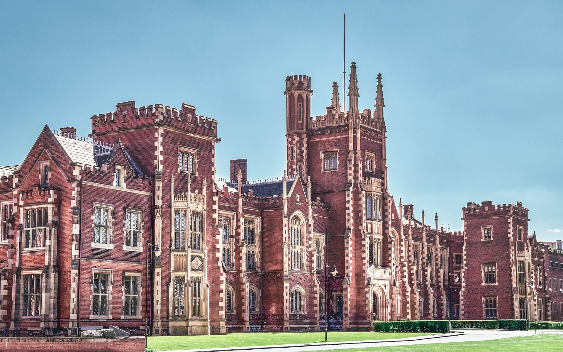 QUB Women in Law are seeking mentors