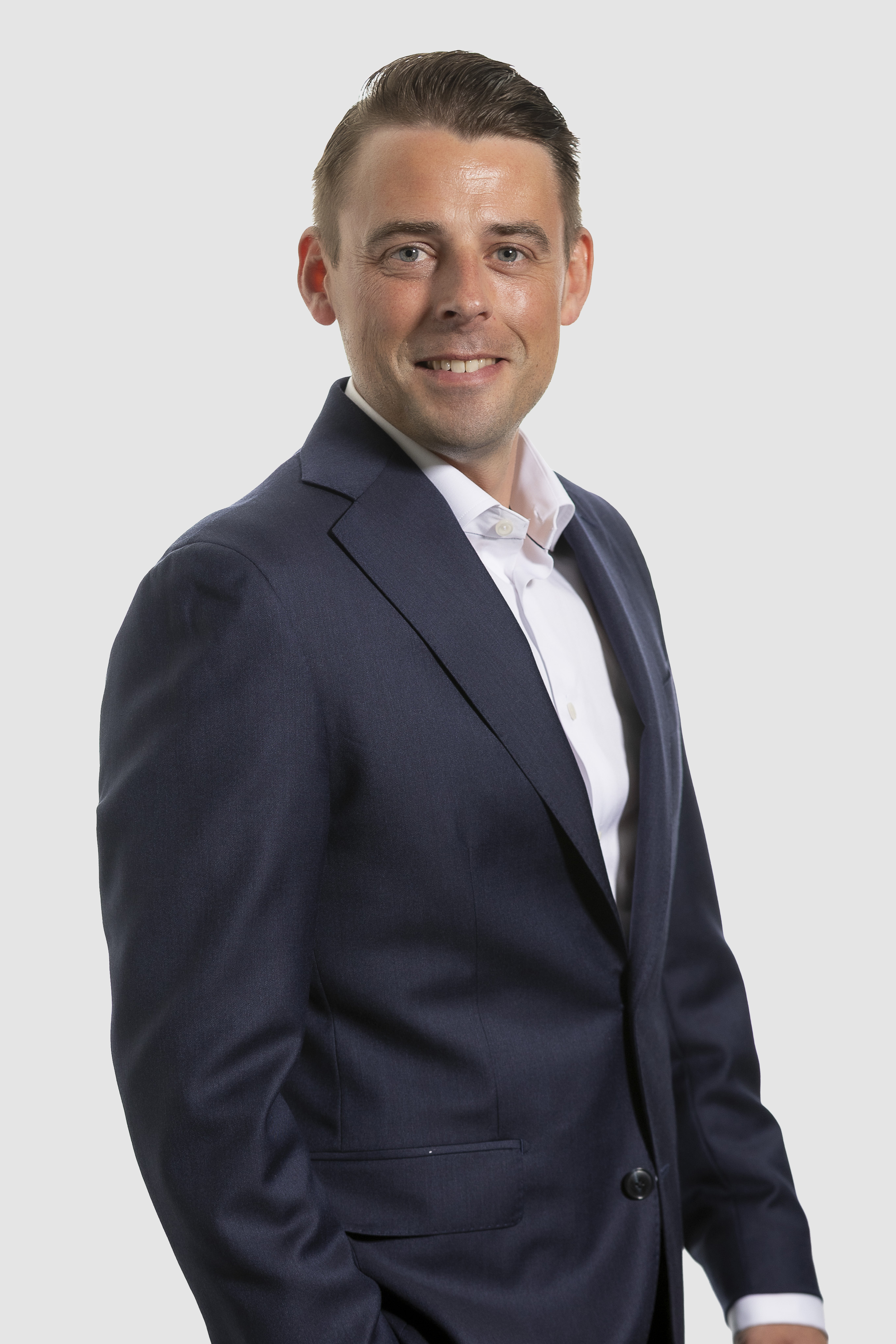 Walkers strengthens finance & capital markets practice with Stephen Hannigan hire