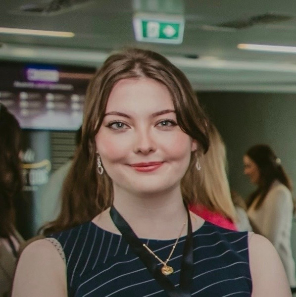 Anna Connors awarded Arthur Cox renewable energy bursary