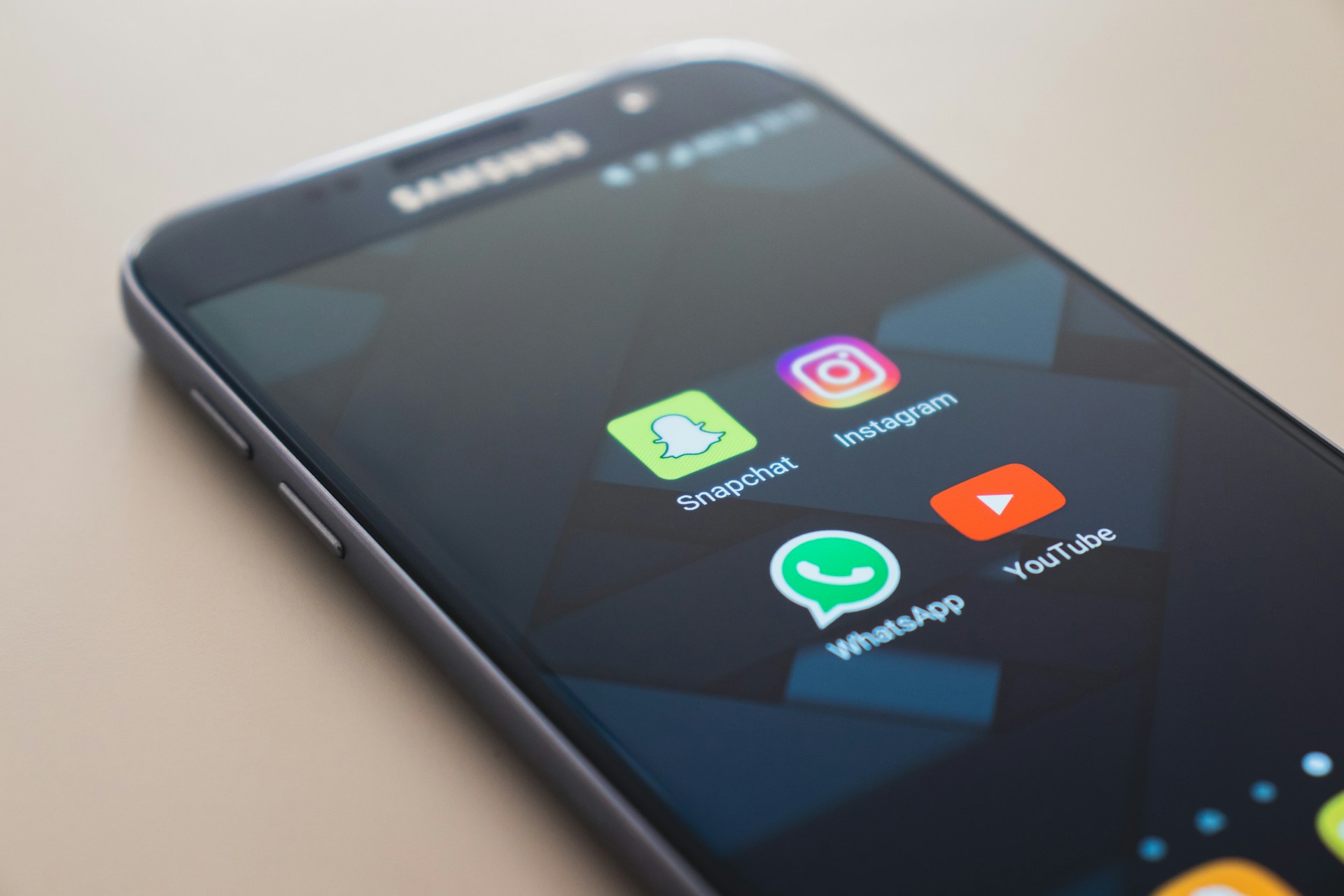 WhatsApp and Pinterest 'exposed to terrorist content'