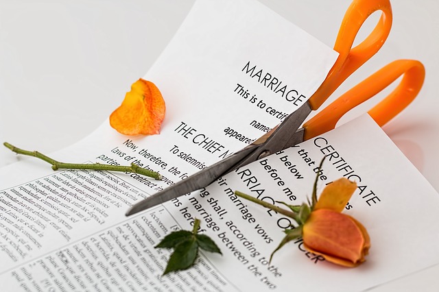 England: Divorcing couples to be provided with £500 mediation vouchers