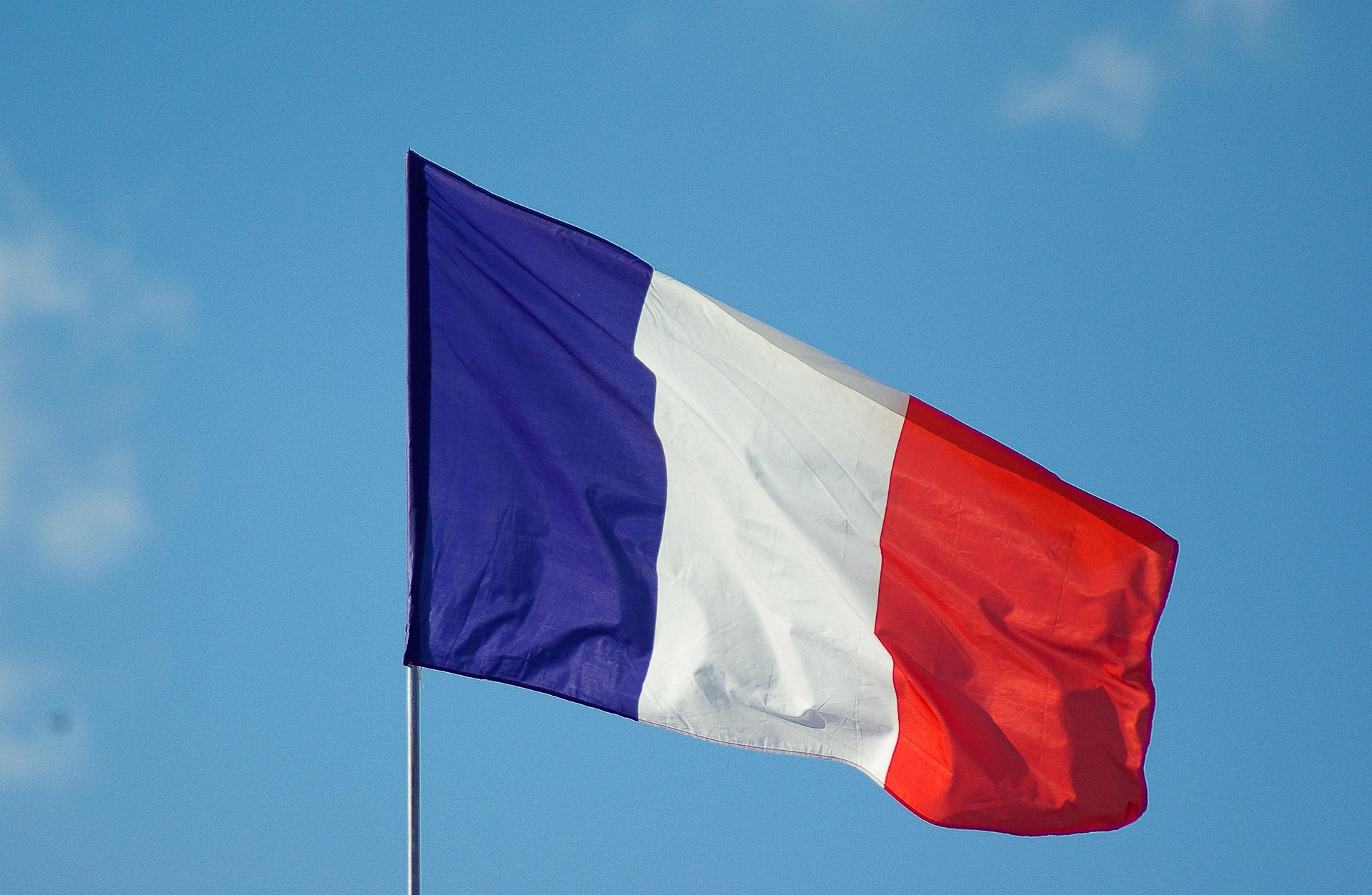 France approves social media ban for under-15s