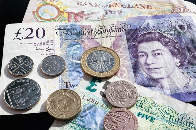 UK: Bank of England raises interest rates to highest level since 2009